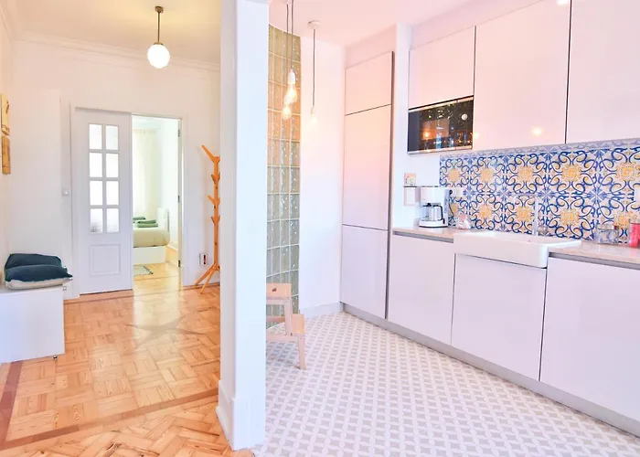 Private View Over * Lisboa