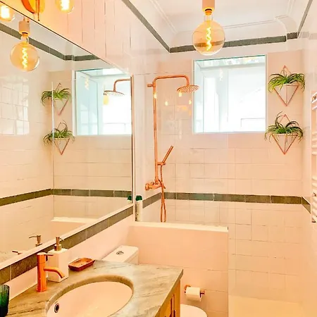 Private View Over 公寓 *